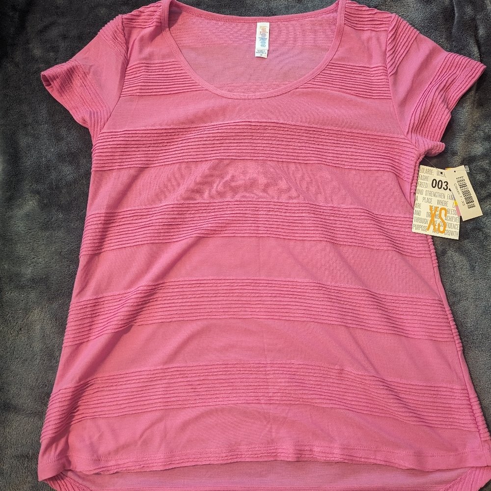 XS Lularoe Classic T